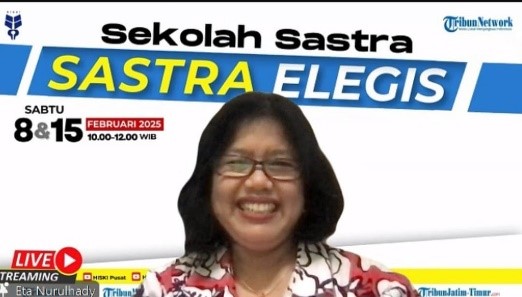 Gambar 2. Pemateri Sastra Elegis